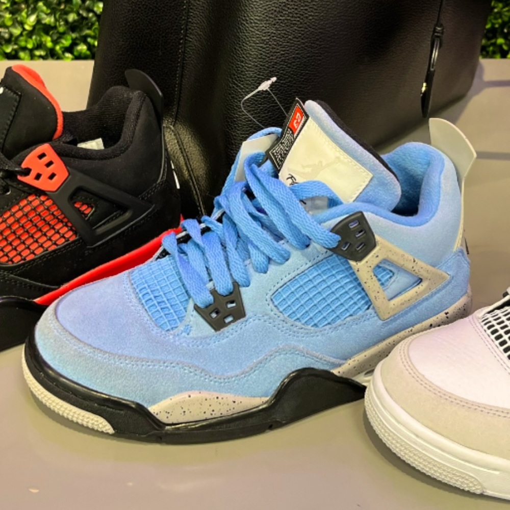 jordan 4’s unc, never worn brand new